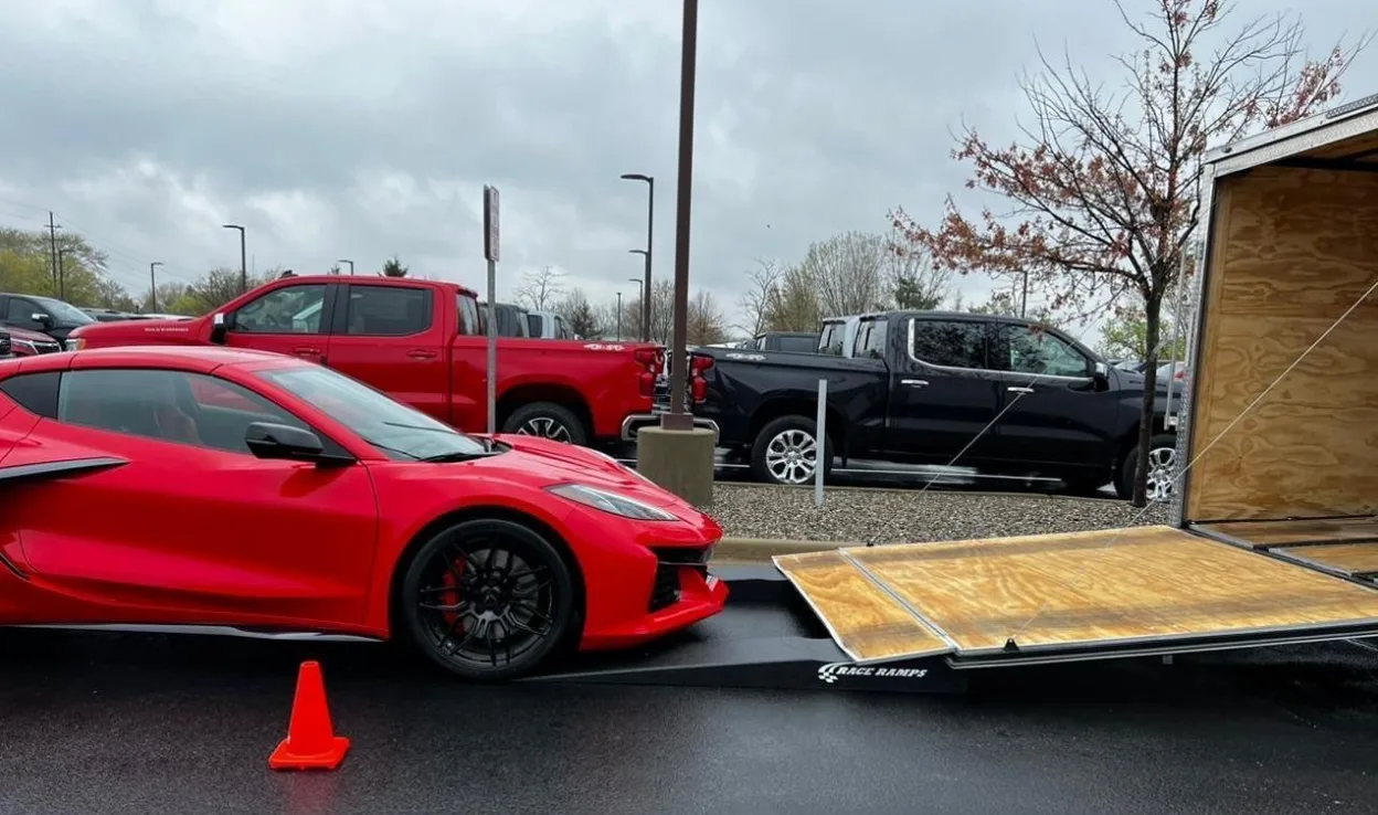 Vehicle shipping open vs enclosed transport: portland to phoenix route specifics route